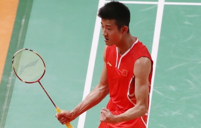 Chen Long hạ số 1 thế giới Axelsen, vô địch trên sân nhà