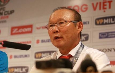 Làm khó U23 HQ, HLV Park Hang-seo khiến người HQ 'bực mình'