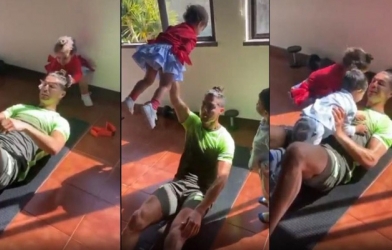 Ronaldo lại 'gây bão' với clip 12 triệu view sau 3 giờ đăng tải