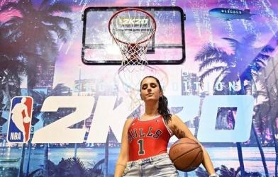 'Bỏng mắt' với vẻ đẹp của Á hậu Italy kiêm VĐV bóng rổ