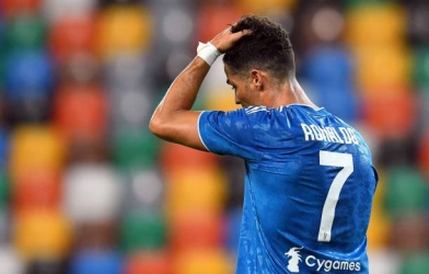 Ronaldo im tiếng, Juventus thua ngược Udinese
