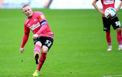 VIDEO: Chiêm ngưỡng siêu phẩm mới nhất của Rooney vào lưới 'cựu binh Premier League'