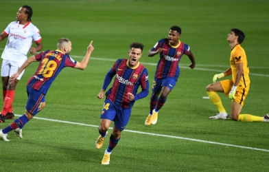 Barca chia điểm với Sevilla trên sân nhà