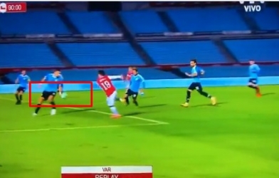 VAR im tiếng, Chile nhân đôi nỗi buồn trong phút bù giờ cuối cùng