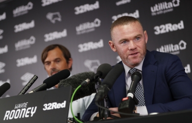 Huyền thoại Wayne Rooney bất ngờ lên chức HLV 