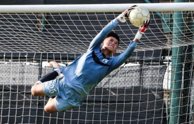 Lò đào tạo hàng đầu châu Á giới thiệu 'truyền nhân' của Văn Lâm