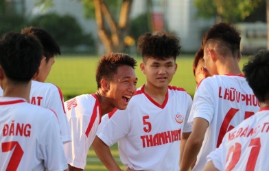 NHM phẫn nộ cảnh SLNA và CAND đá ma câu giờ loại U19 HAGL