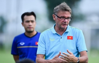 HLV Troussier có thể đổ bể kế hoạch vì quyết định từ AFC