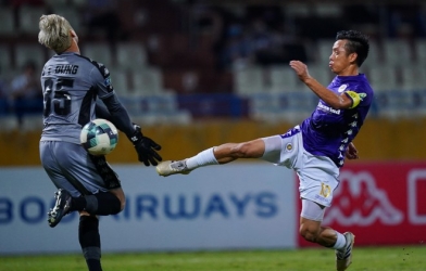 BLV Quang Tùng: 'Bùi Tiến Dũng thiếu trang bị kỹ năng bắt bóng'