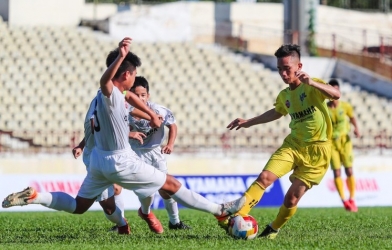 Lứa trẻ nhà bầu Đức lại thảm bại trước hậu bối Văn Quyến ở U13 VCK QG