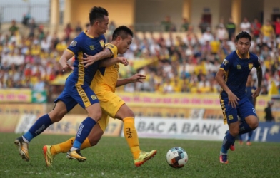 Thanh Hóa ôm hận vì bàn thua phút cuối của SLNA