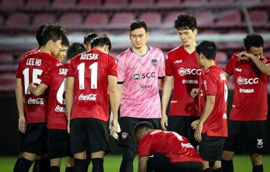 Văn Lâm và đồng đội nối dài chuỗi không thắng