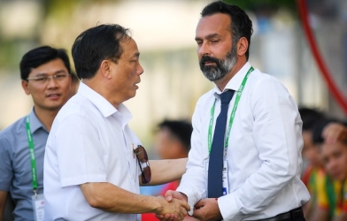 HLV Lopez: 'Ở Việt Nam, tôi đã gặp vị chủ tịch tồi tệ nhất sự nghiệp'