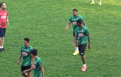 VIDEO: Ngoại binh bí ẩn của TP HCM ra mắt trong buổi tập tân xuân