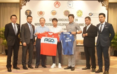 Sao mai Đông Nam Á sang Bỉ đối đầu Công Phượng