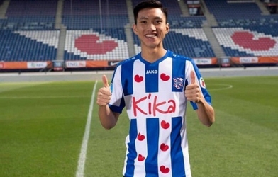 Văn Hậu được đồng đội tại Heerenveen khen ngợi
