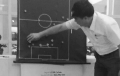 Ông bầu V-League bị mỉa mai trên báo châu Á