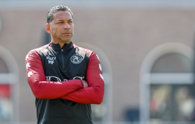 Heerenveen bị đội mới lên hạng giễu cợt