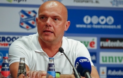 HLV Heerenveen gửi tin không vui tới Văn Hậu