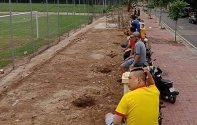 CĐV Nam Định leo rào chứng kiến đội nhà hủy diệt đội khách Hải Phòng