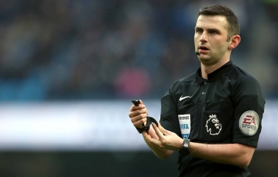 Fan Quỷ đỏ lo lắng với trọng tài bắt trận MU vs Liverpool