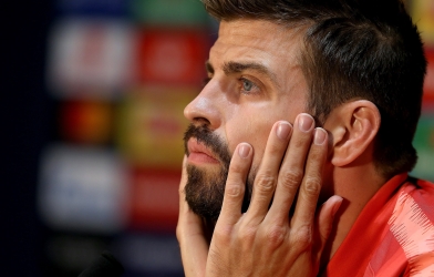 Pique lo sợ Barca bị MU lội ngược dòng