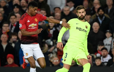 Ronaldinho bất ngờ hiến kế để MU đánh bại Barca