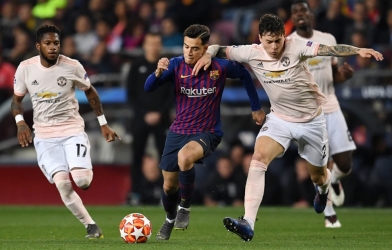 Thảm bại trước Barca, CĐV MU khen 1 cái tên duy nhất