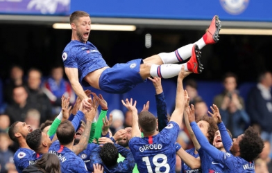 VIDEO: Các cầu thủ Chelsea tri ân Gary Cahill trong trận đấu cuối cùng