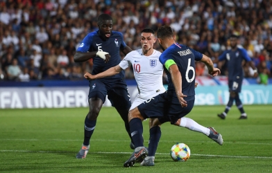 Chơi hơn người, Pháp lội ngược dòng kinh điển trước Anh