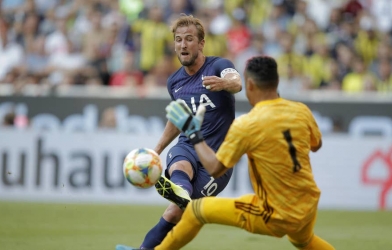 Hazard mờ nhạt, Real Madrid lại thua khi đối đầu Tottenham