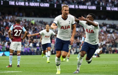 Kane tỏa sáng, Tottenham ngược dòng đánh bại Aston Villa