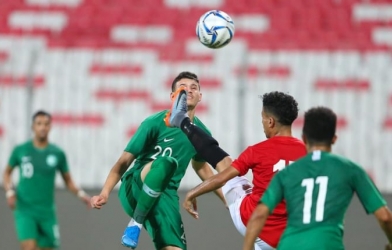 VIDEO: Sao Yemen lập siêu phẩm không tưởng ở vòng loại World Cup 2022