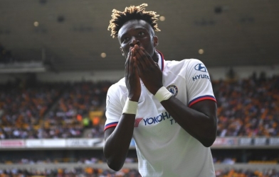 'Tiểu Drogba' bất ngờ dẫn đầu BXH vua phá lưới Ngoại hạng Anh 2019/20