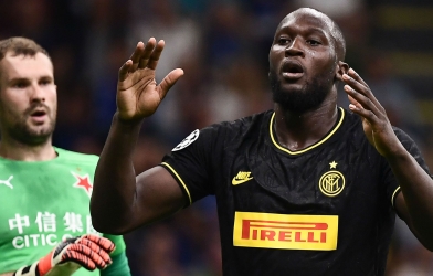Lukaku suýt tẩn đồng đội trong phòng thay đồ