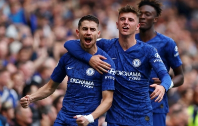 Jorginho tỏa sáng, Chelsea kiếm trọn 3 điểm trên sân nhà