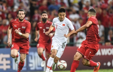 HLV Lippi vừa từ chức, cầu thủ Trung Quốc đổ lỗi lẫn nhau