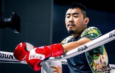 VIDEO: Từ Hiểu Đông ra đòn như súng máy, hạ knock-out võ sĩ Nhật Bản