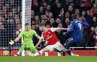 Chelsea vs Arsenal: Vượt qua sóng gió