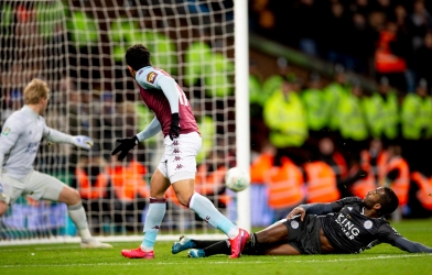 Aston Villa giành vé vào chung kết Cúp Liên đoàn