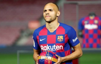 VIDEO: Tân binh vô danh của Barca biểu diễn trong màu áo mới