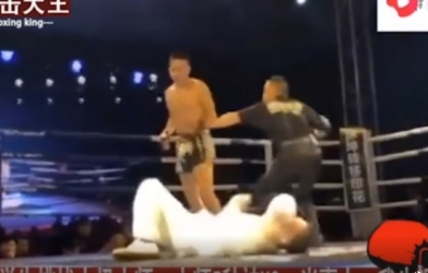 VIDEO: Sinh viên thượng đài hạ gục võ sư Thái Cực sau 5 giây