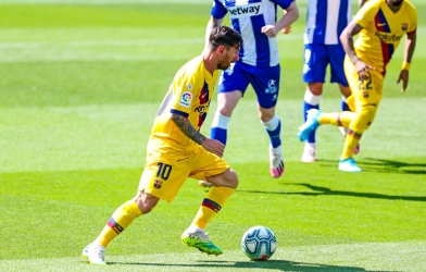 Messi lập kỷ lục ghi bàn vô tiền khoáng hậu