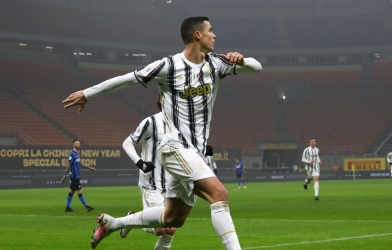 Ronaldo lập cú đúp đánh sập Giuseppe Meazza
