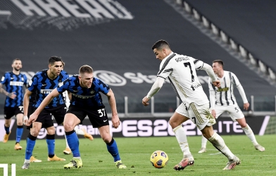 Ronaldo đưa Juventus vào chung kết Coppa Italia