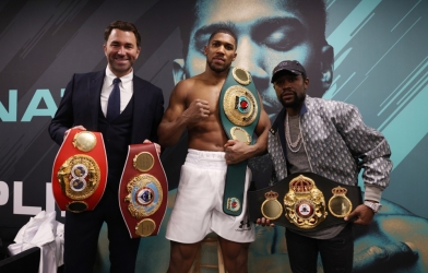 Mayweather bị cảnh báo nếu thượng đài đấu với YouTuber