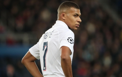 Mbappe làm mình làm mẩy đòi ra đi, Real 'mừng thầm'