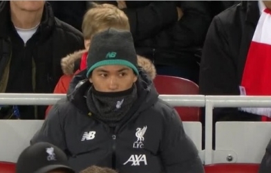 Minamino cô đơn chứng kiến Liverpool thắng trận