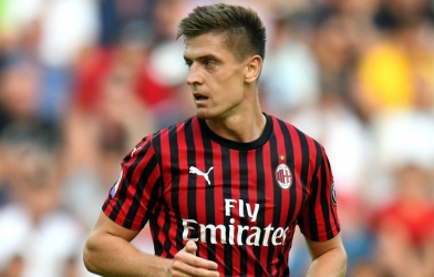 Chuyển nhượng tối 10/1: Mourinho sắp có 'đạn bạc' Piatek