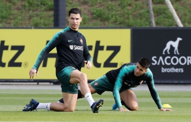 Ronaldo rủ đồng đội về nhà để chạy bộ lúc 2 giờ sáng
